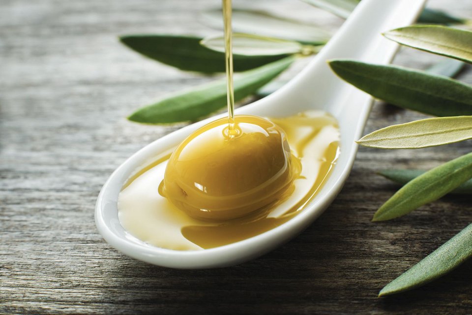 Olivenöl mit Olivenöl goriska brda
