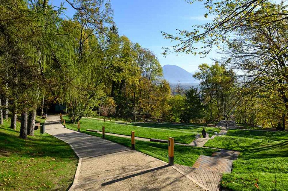 Bled Schloss Renovierter Park