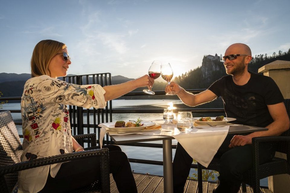 Romantisches Abendessen in Bled