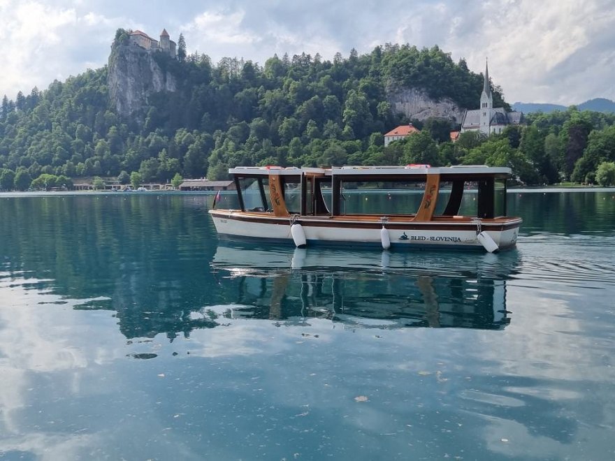 Service de transport régulier en bateau Bled