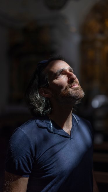 Dr Noah Charney photo by Matjaz Tancic
